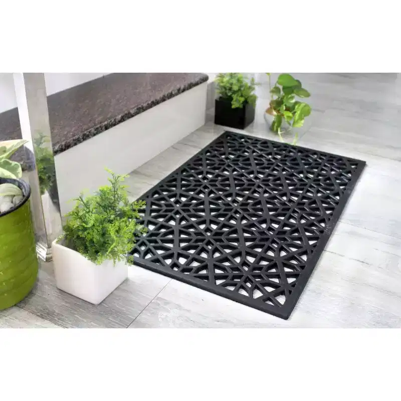 RugSmith Black Moulded Honeycomb Rubber Doormat