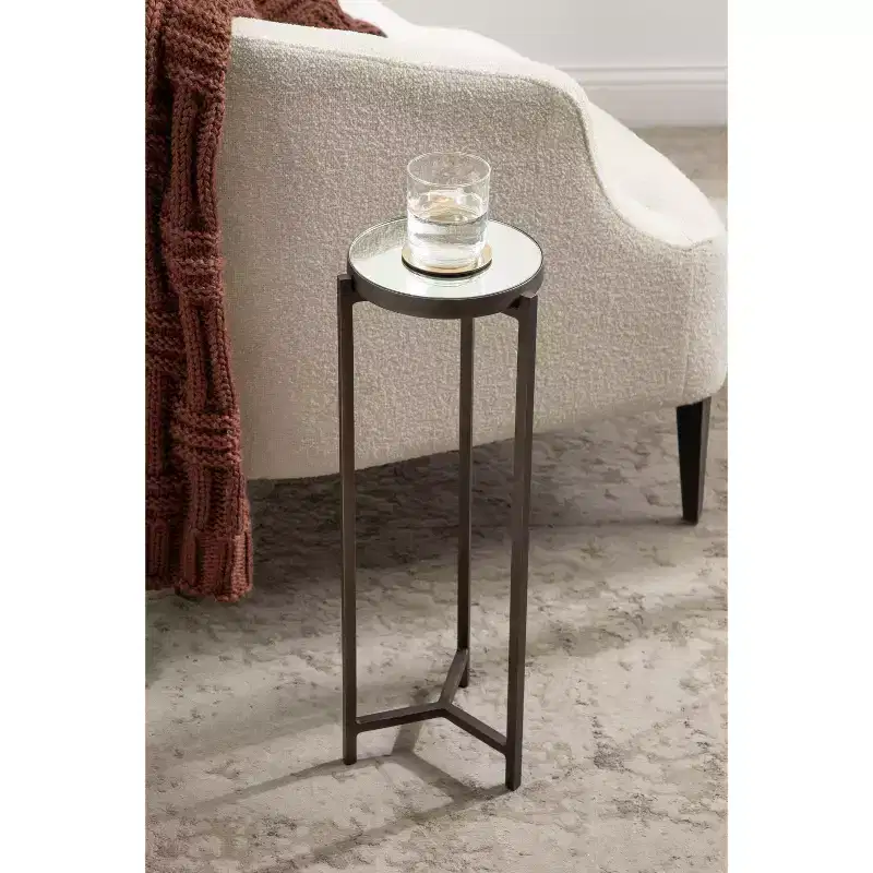 Kate and Laurel Aguilar Glam Drink Table