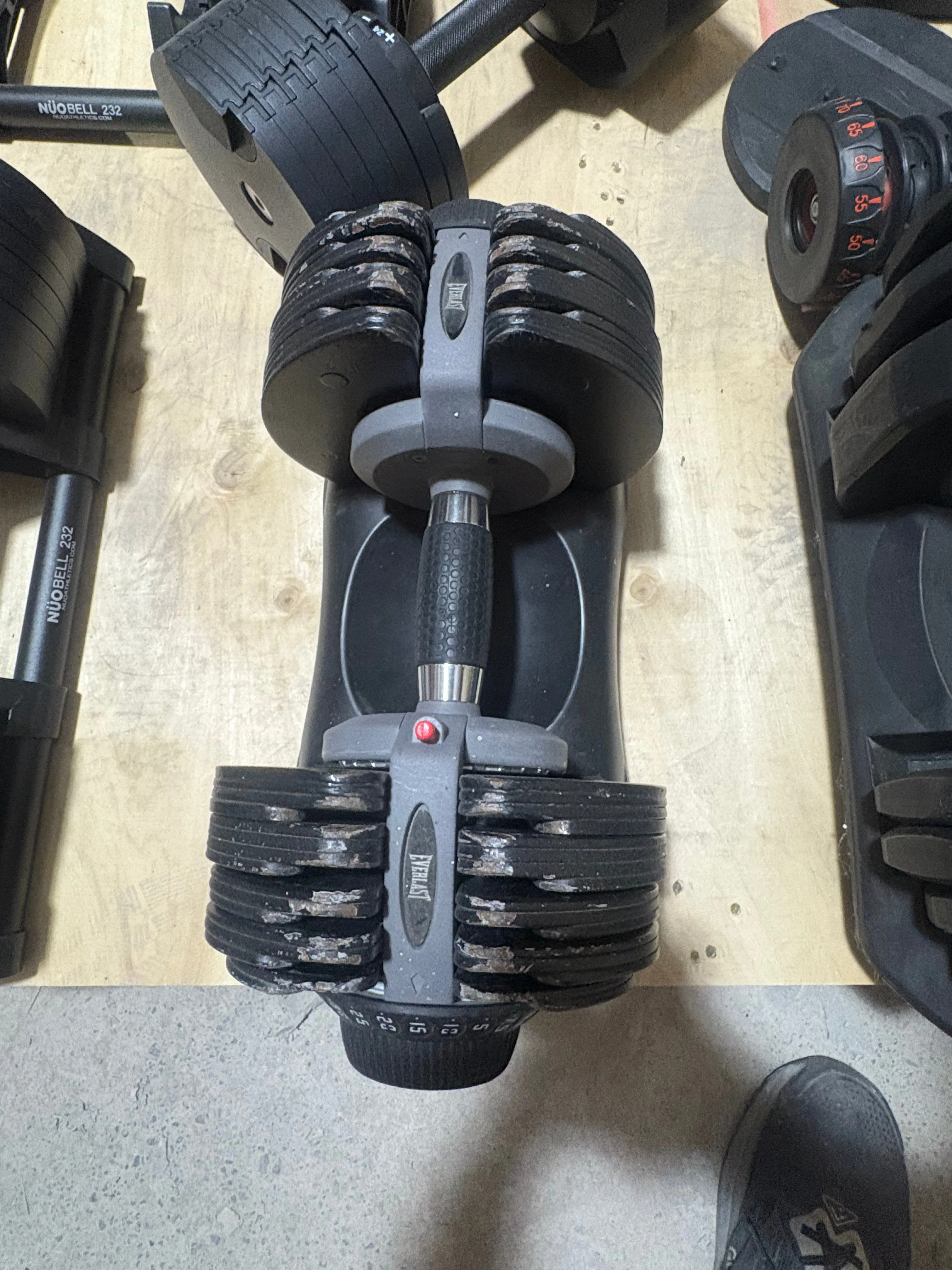 Single 5-32.5kg Adjustable Dumbbell