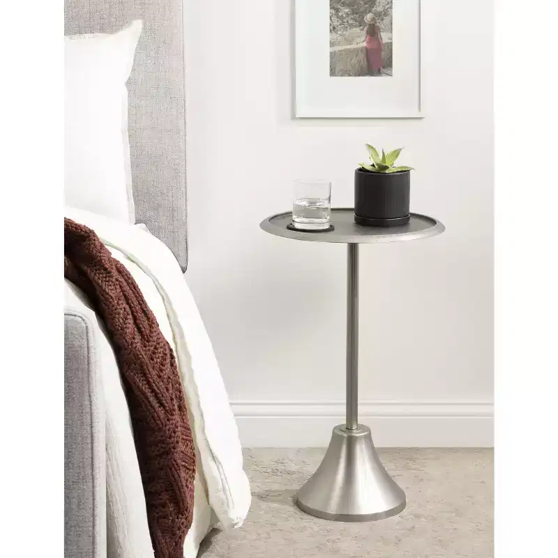 Kate and Laurel Sanzo Metal Side Table