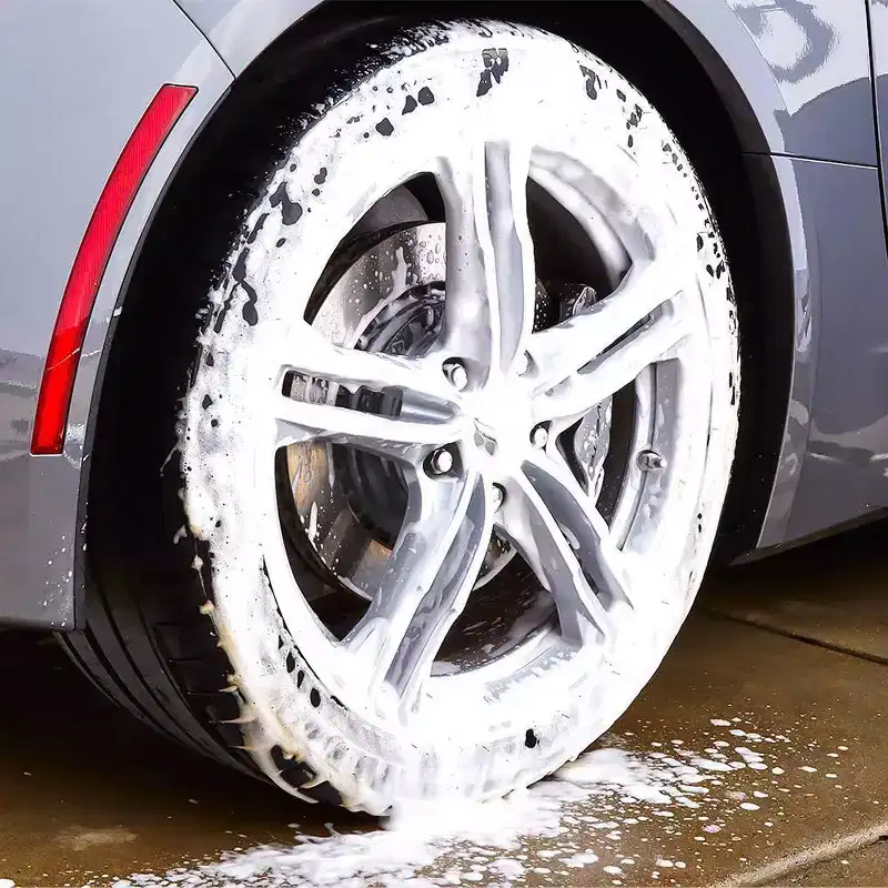 Armor All 32oz Extreme Wheel and Tire Cleaner: Liquid Spray, Top Rated Automotive Cleaner, Removes Dirt & Soil