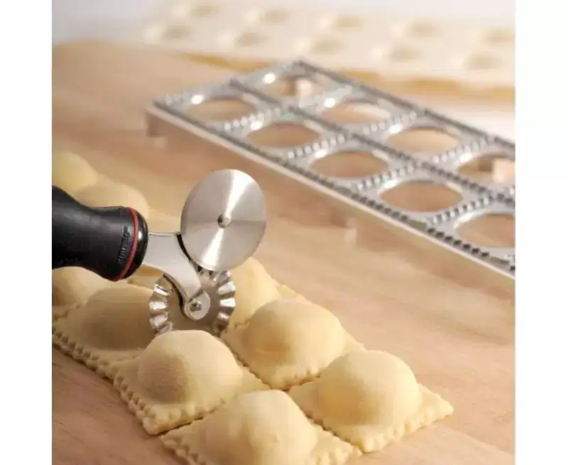 Norpro Grip-EZ 2in1 Stainless Steel Pastry Ravioli Fluted Wheel and Flat Cutter