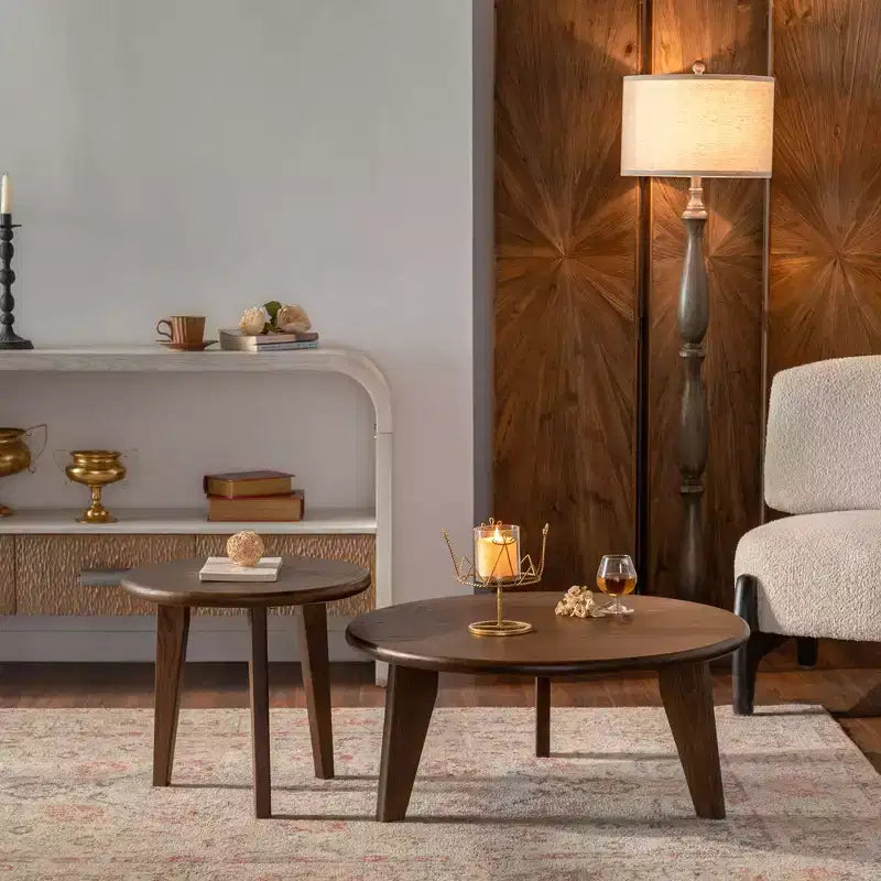 Maxax 31.4 Round Wooden Coffee Table, 3-Tapered Leg Mid-Century Coffee Table for Boho/Farmhouse/Modern Spaces