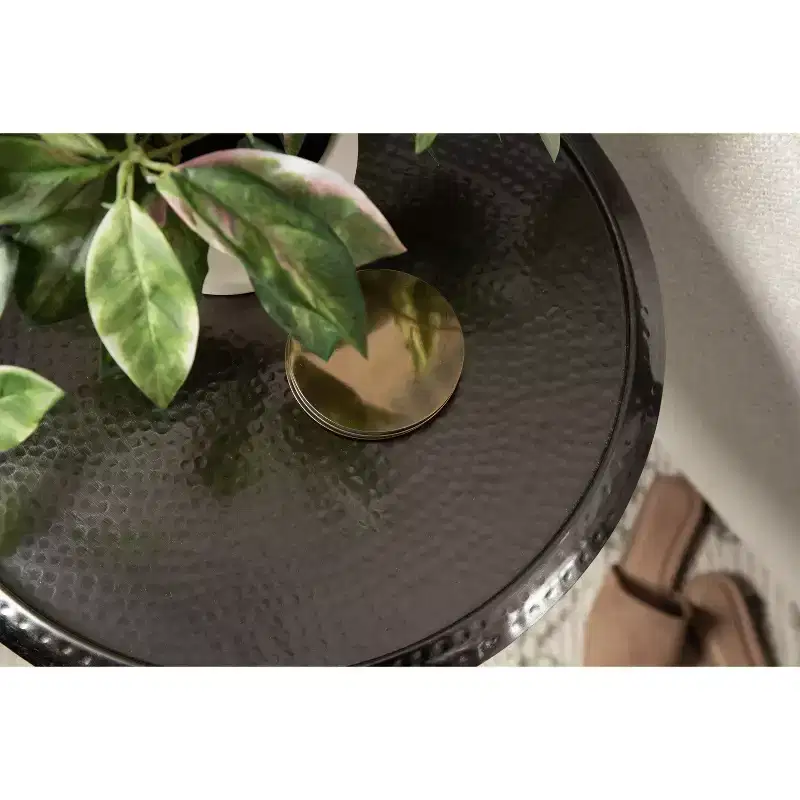 Kate and Laurel Sanzo Metal Side Table