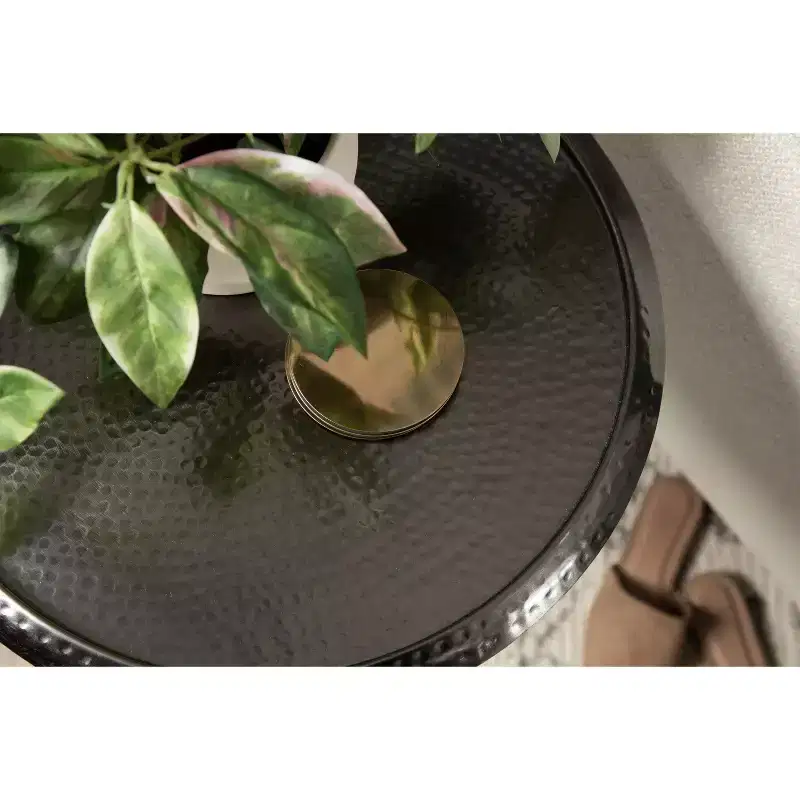 Kate and Laurel Sanzo Metal Side Table