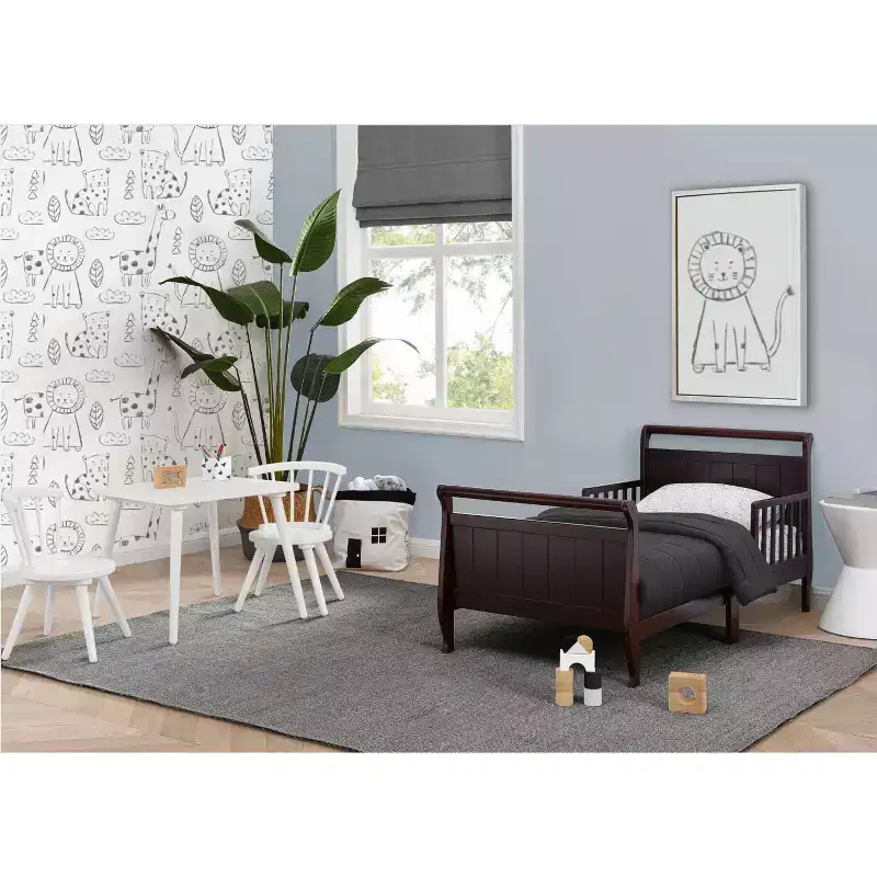 Delta Children Chestopher Toddler Bed with Bedrails