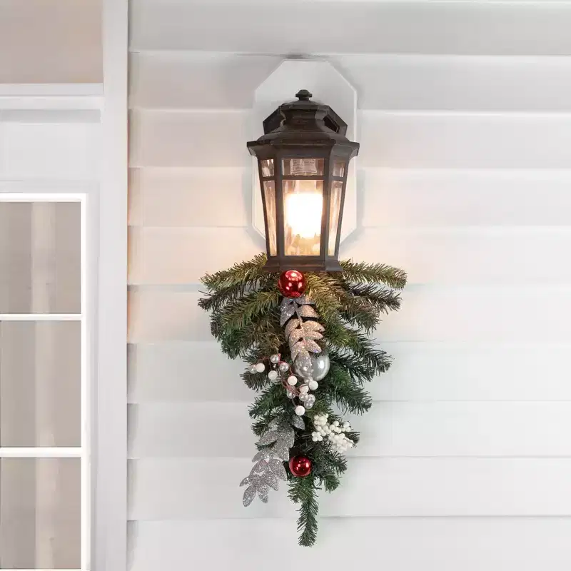 Northlight 20 Pre-lit Decorated Green Pine Artificial Teardrop Christmas Swag, Cool White LED Lights