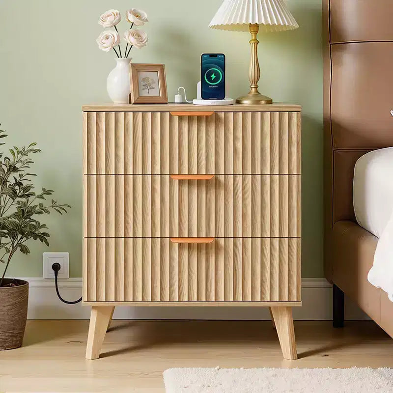 VEVOR Fluted Nightstands with Charging Station, Set of 2, Dresser for Bedroom with 3 Drawers, Mid Century Modern End Table, Chest of Dresser, Brown
