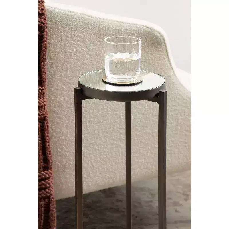 Kate and Laurel Aguilar Glam Drink Table